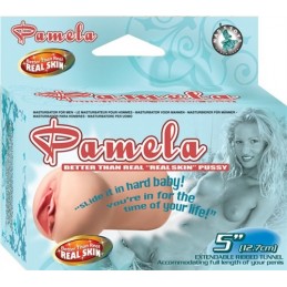 Une chatte à la peau plus...